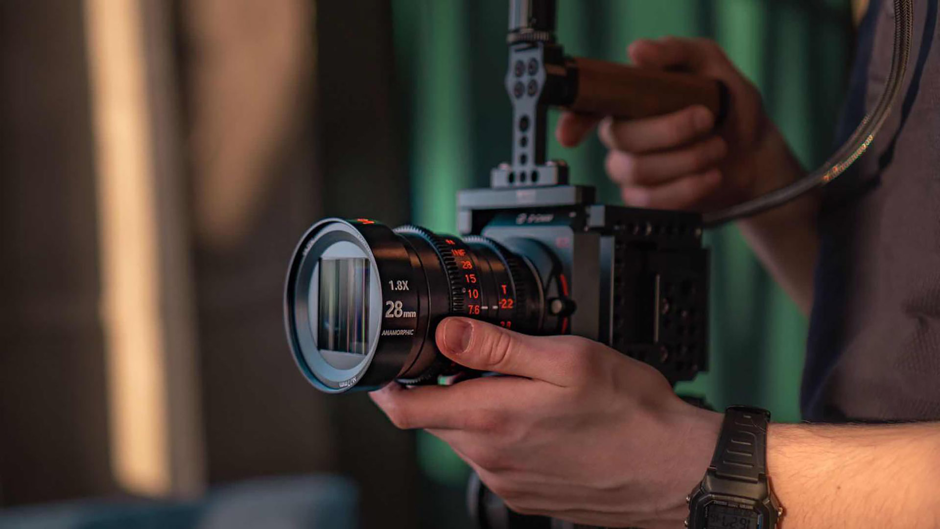 Lanzan el lente anamórfico Vazen 28 mm T2.2 1.8x