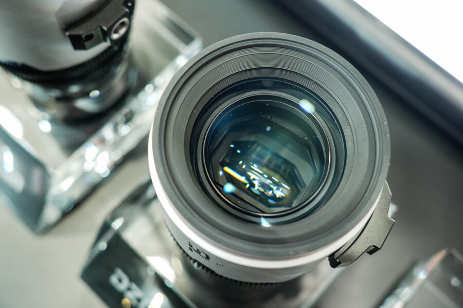 DZOFILM PAVO 2x 75mm T2.1 anamorphic lens